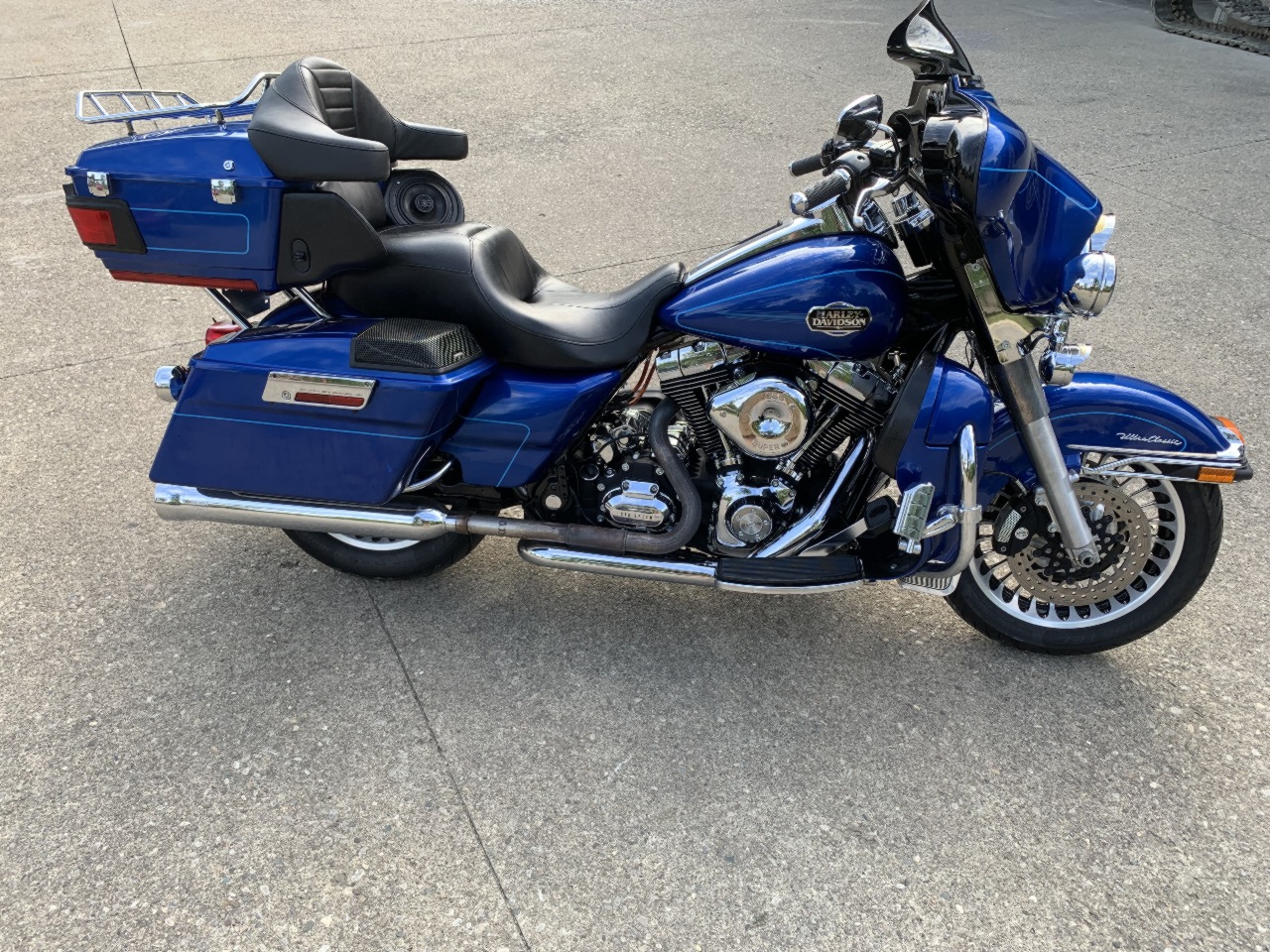 2010 Harley Davidson  FLHTCU Electra Glide Ultra Classic 